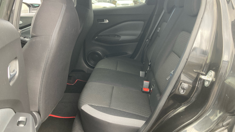 Nissan Juke 1.0 DiG-T 114 N-Connecta 5dr DCT Petrol Hatchback